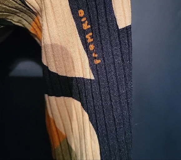 Farm Rio Abstract Patterned Women's Top Medium - Picture 2 of 5